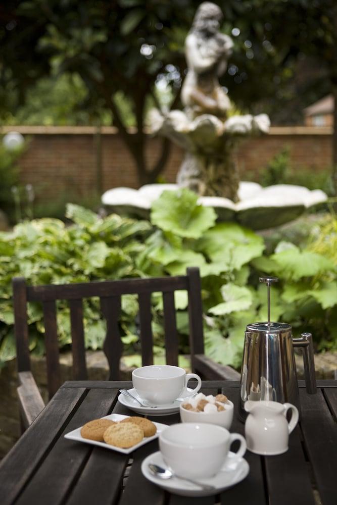 Cotswold 4*